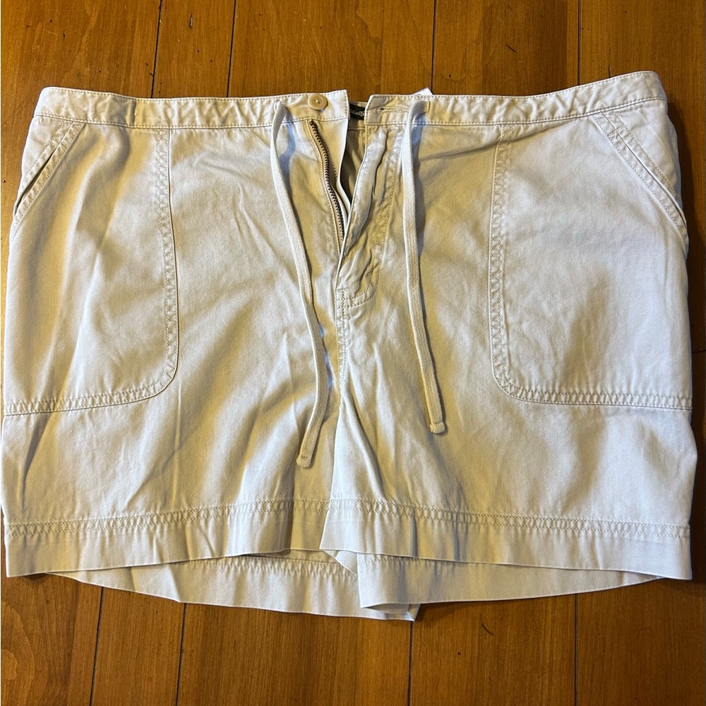 Eddie Bauer women’s drawstring shorts